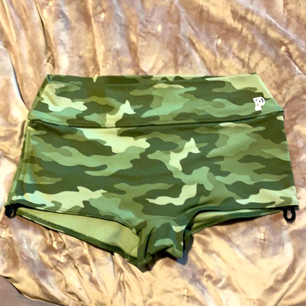 VS Pink Camo Gym to Swim Short